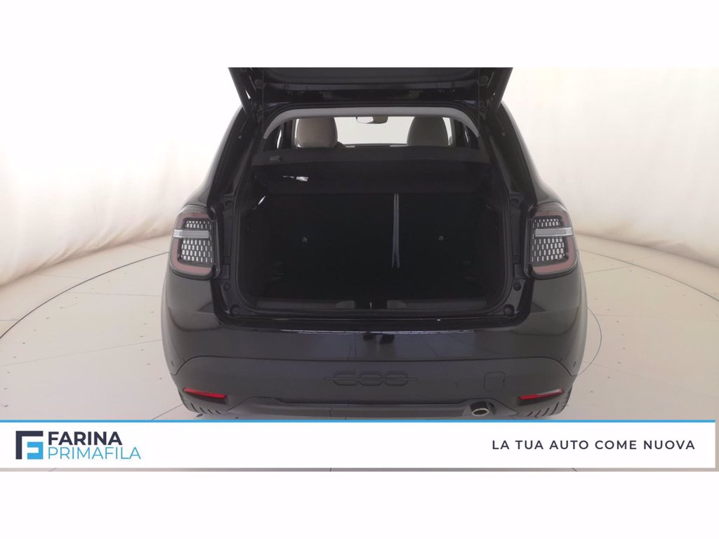 FIAT 600 1.2 hybrid la prima 110cv auto