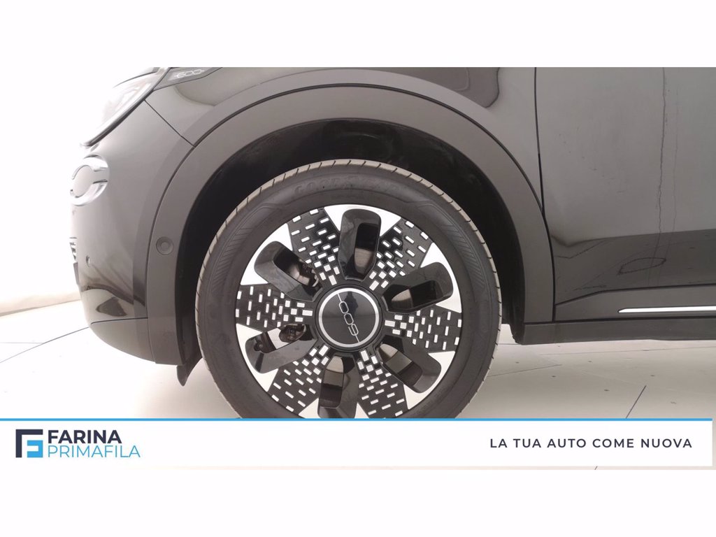 FIAT 600 1.2 hybrid la prima 110cv auto