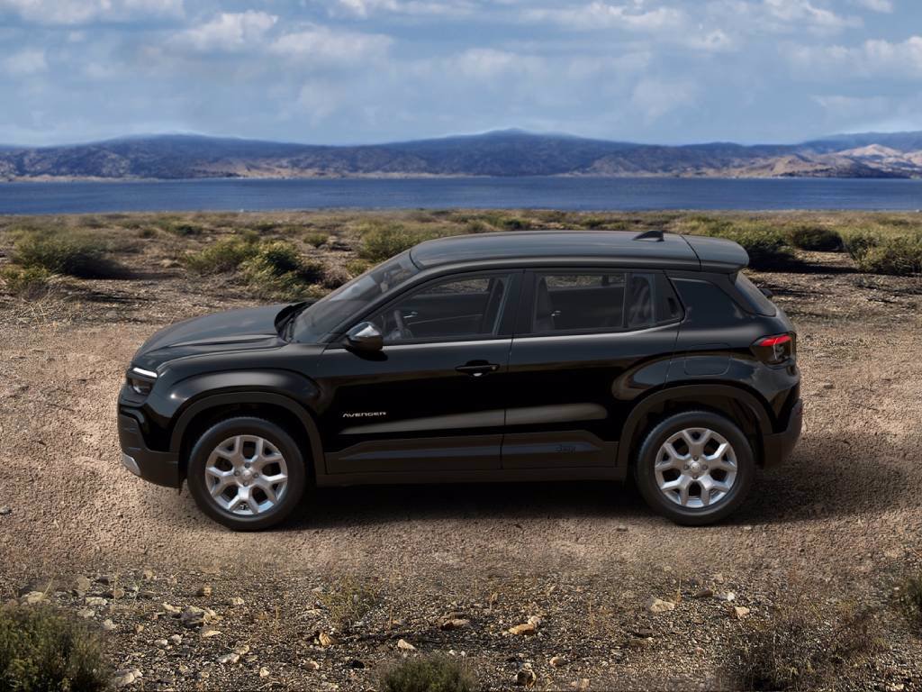 JEEP Avenger 1.2 turbo e-hybrid mhev altitude fwd 110cv edct6