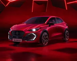 Renault Clio a Marcianise e Napoli